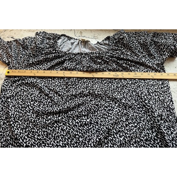 Michael Michael Kors Top Plus Size 2X Black Animal Print Bell 3/4 Sleeve Blouse - Picture 7 of 8